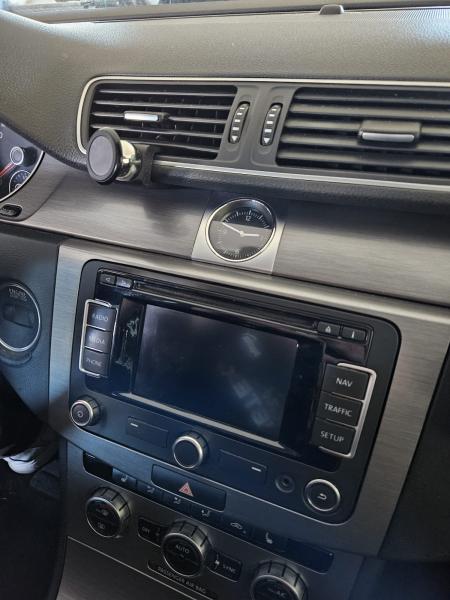 RS-Mount, fahrzeugspezifischer Handyhalter passend für VW Passat B6 Baujahr 2005-2010, Passat B7 Baujahr 2010-2014, Made in Germany